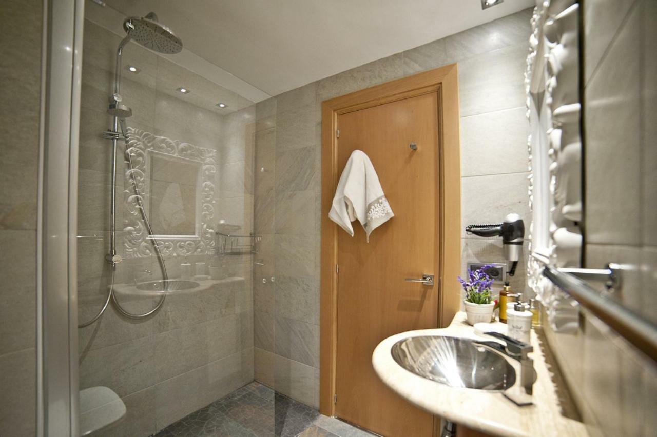 Tendency Sagrada Familia Deluxe Barcelona Ngoại thất bức ảnh